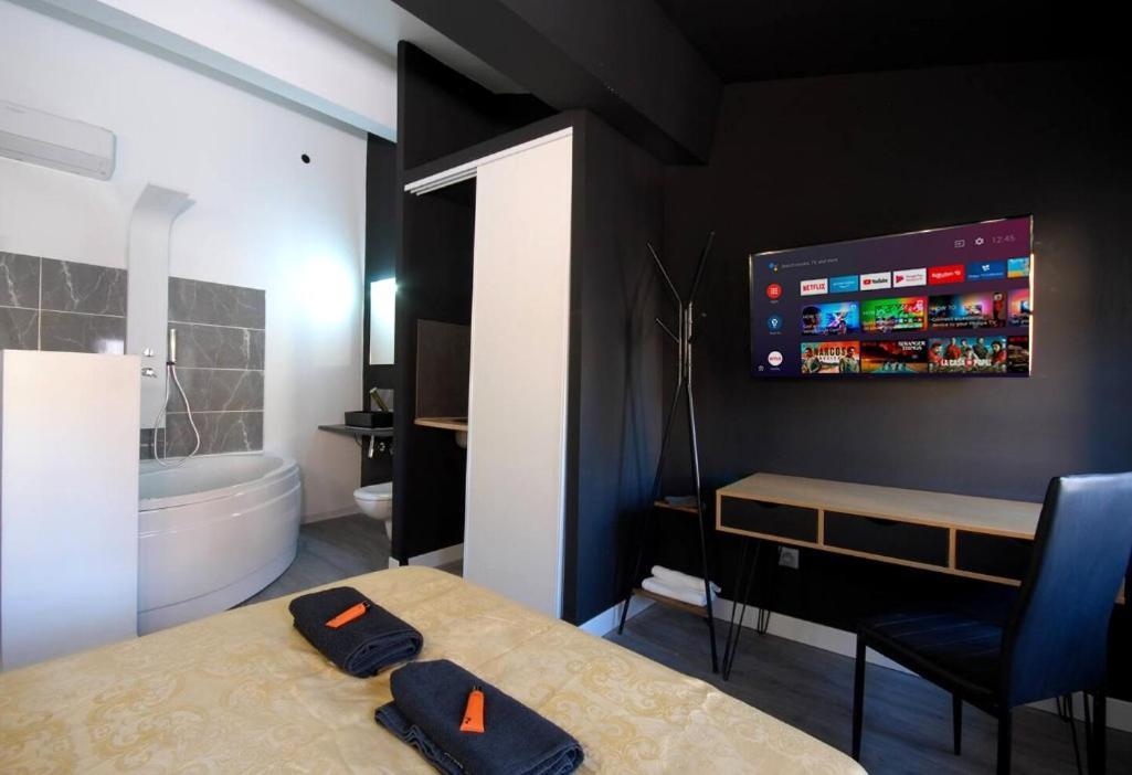 Apartment Baignoire Narbonne